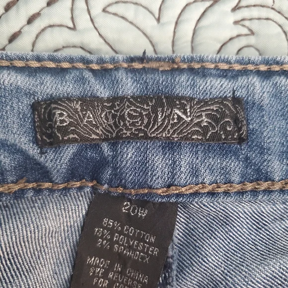 Baccini light wash rhinestones jeans - Picture 4 of 7